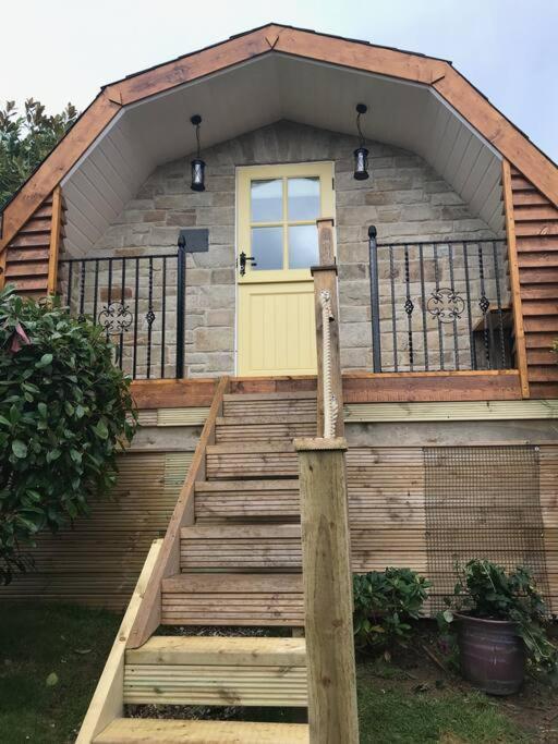 Bumble Bee Cottage Plymouth Exterior photo