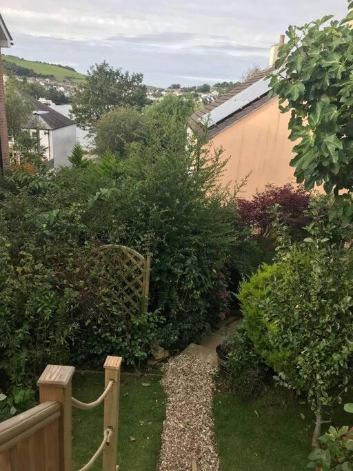 Bumble Bee Cottage Plymouth Exterior photo